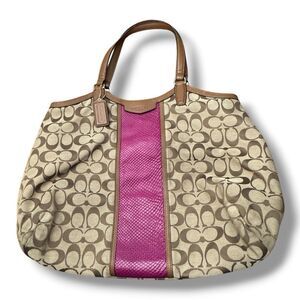 Coach Signature Shoulder Bag Handbag Purse Pink Snakeskin F31444 Classic Women